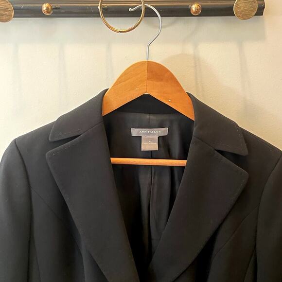 Ann Taylor 4 Black Blazer Jacket | Classic Career Fit, Fully Lined, Tailored - Picture 3 of 7